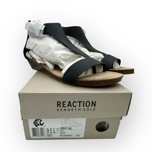 NWT Kenneth Cole Reaction Womens T-Strap Great Gal Wedge Sandals Navy Size 9.5